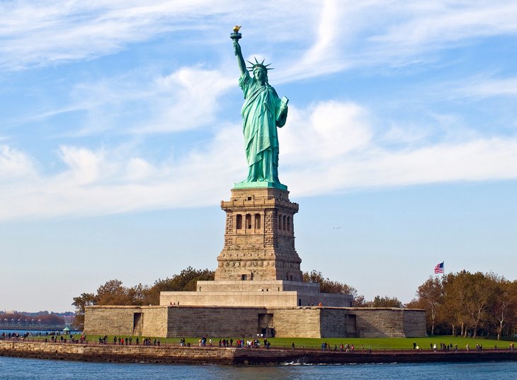 top-attractions-in-the-world-new-york-statue-of-liberty